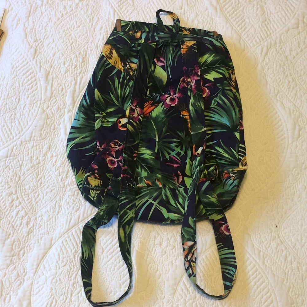 Tropical Backpack - Picture 3 of 11